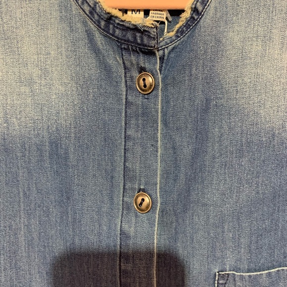 New with tags Sandrine Rose button up Jean shirt
Size medium - Picture 4 of 12